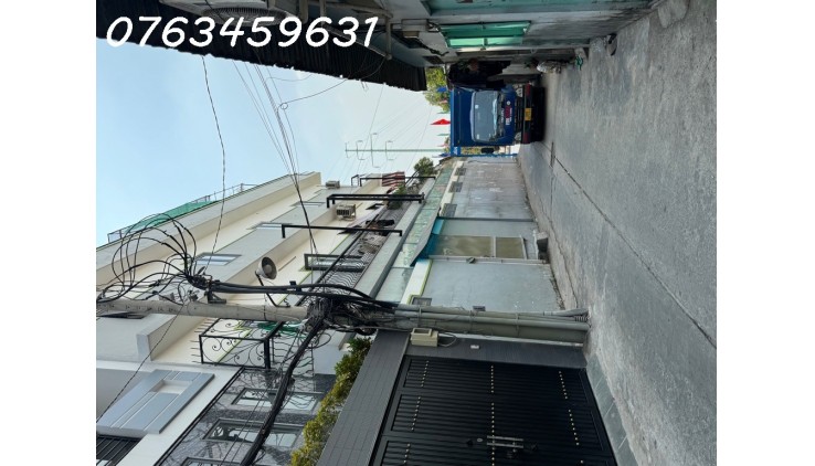 NTK-25.1-337
TRUNG TÂM QUẬN TÂN PHÚ NGANG 5.15M HIẾM, BỐN TẦNG, XE HƠI ĐẬU vào NHÀ NHỈNH 8 TỶ.
